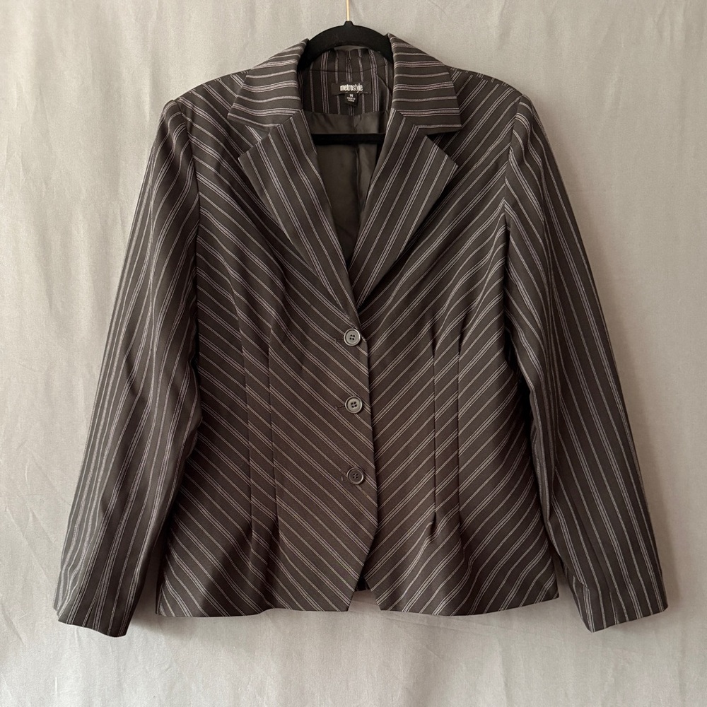 Metrostyle Black Pinstripe Blazer size 14
